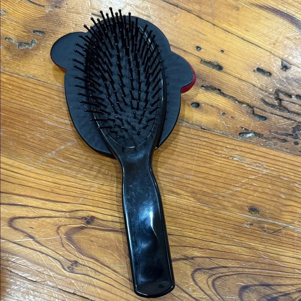 N/A stylish hairbrush